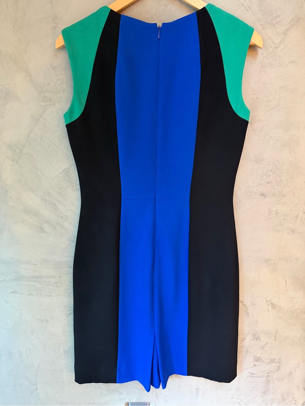 Tahari by Arthur S. Levine Colorblock Sheath Dress Sz 6 - Picture 2 of 3